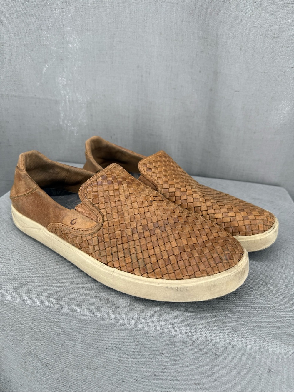 OluKai Lae'ahi Lauhala Mens Fox Brown Woven Leather Slip-On Sneakers - Size 12